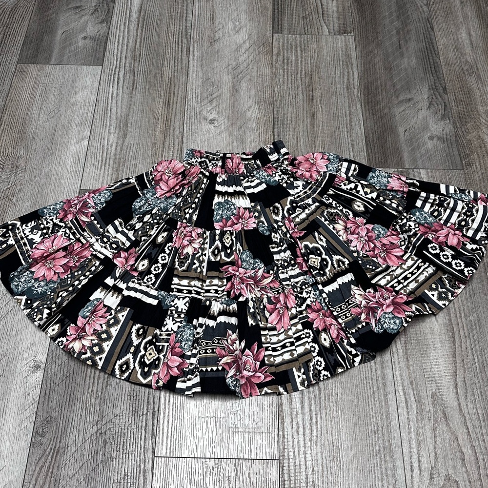 Vintage Western Collection pleated floral Aztec circle country dancing skirt